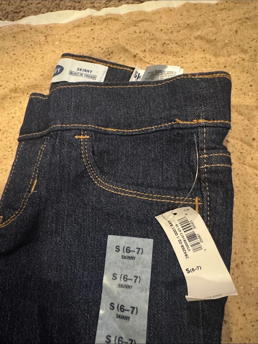 Dark blue skinny jeans small